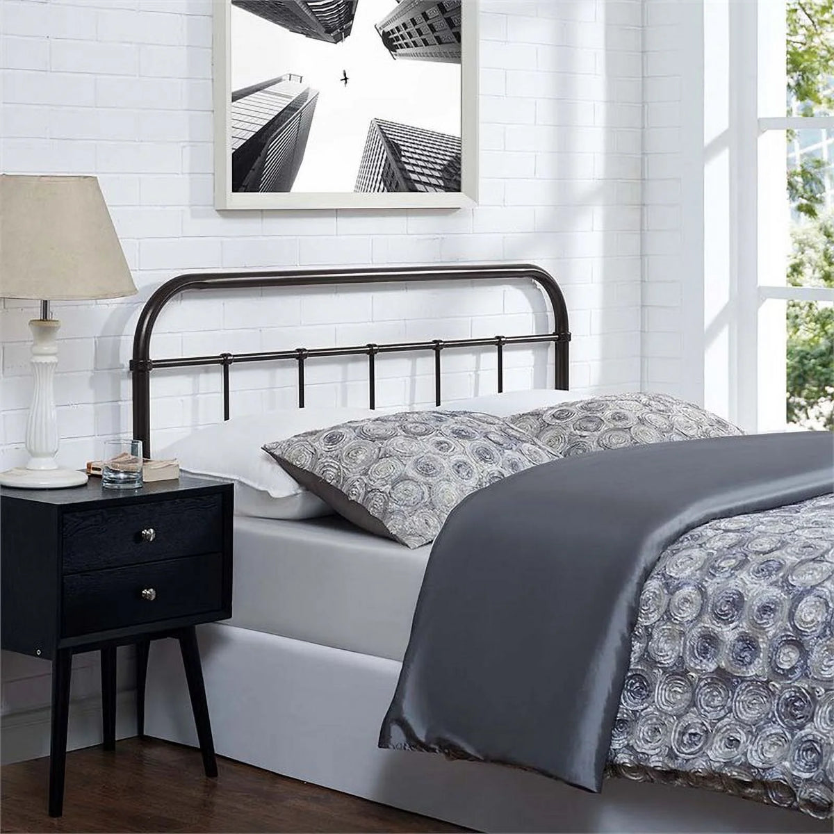 King Metal Spindle Headboard R7699