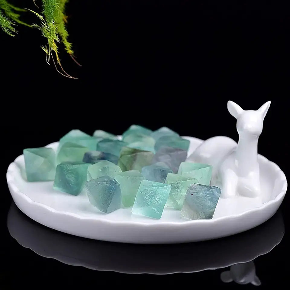 Natural Green Fluorite Crystal Point Raw Stone Decoration O9276